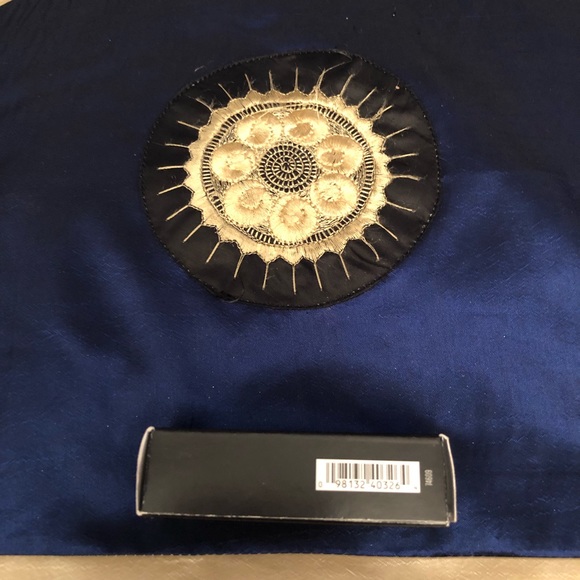 NWT in box bareMinerals Radiant Lipstick in GEN NUDE - Picture 2 of 3